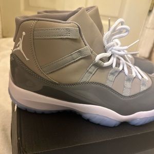 Size 9 men brand new 200 obo